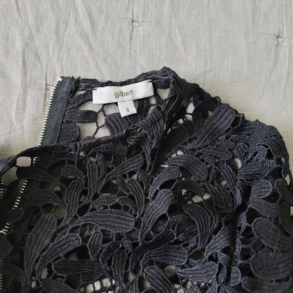 Gilbert lace rompers XS - Picture 3 of 7